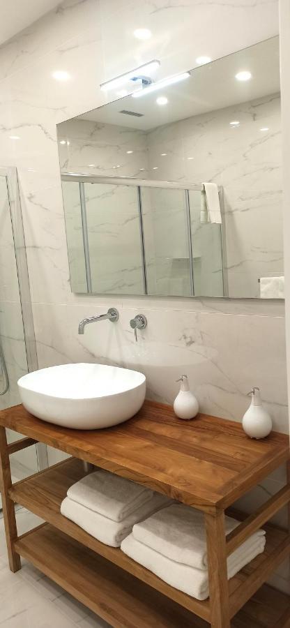 Elegant Basement Suite Orosei Zewnętrze zdjęcie