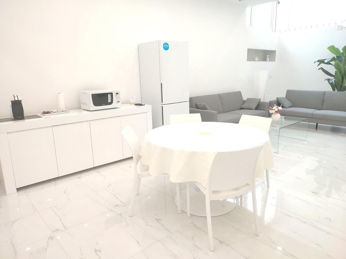 Elegant Basement Suite Orosei Zewnętrze zdjęcie