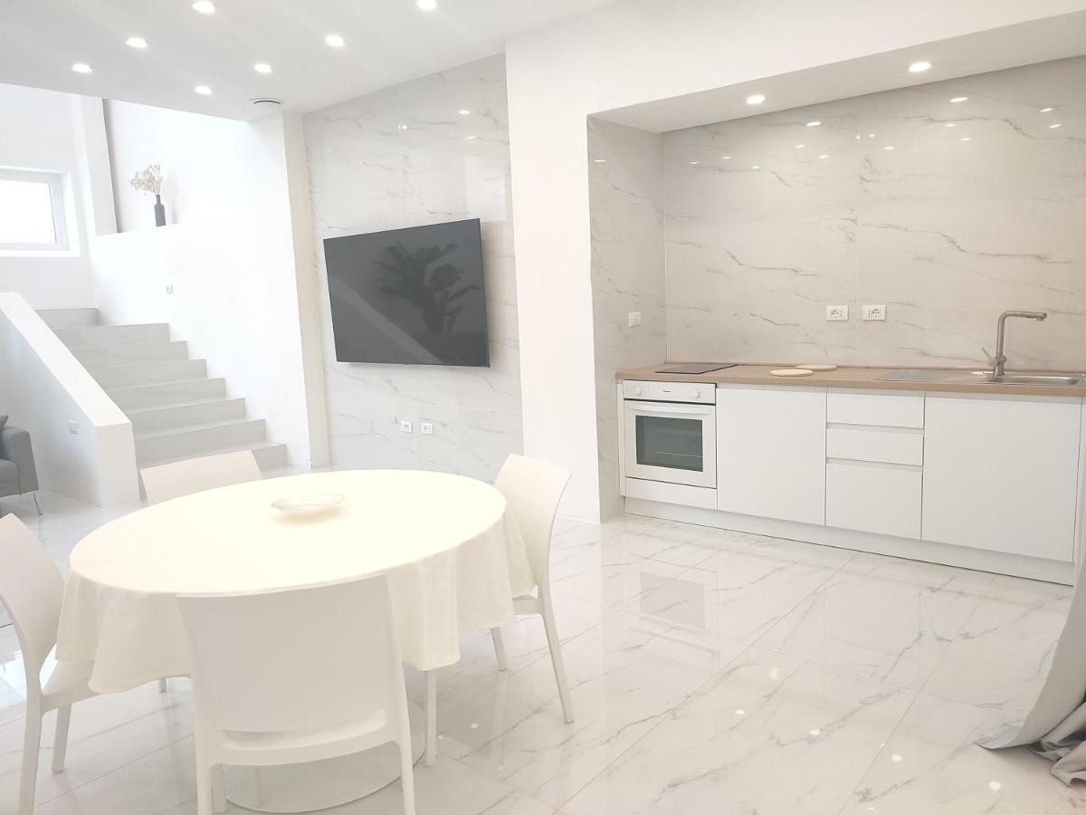 Elegant Basement Suite Orosei Zewnętrze zdjęcie